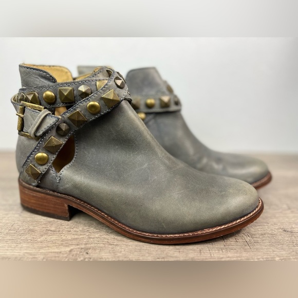 Patron Perugia Lou Grey Distress Leather Buckle Strappy Women Ankle Boots 8.5M - Picture 2 of 16